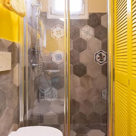 Trastevere Colorful With Terrace! Apartamento Roma