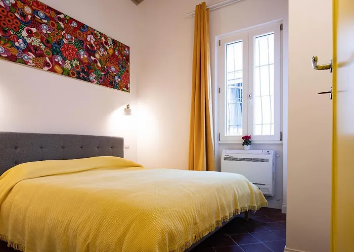 Daire Trastevere Colorful With Terrace! *